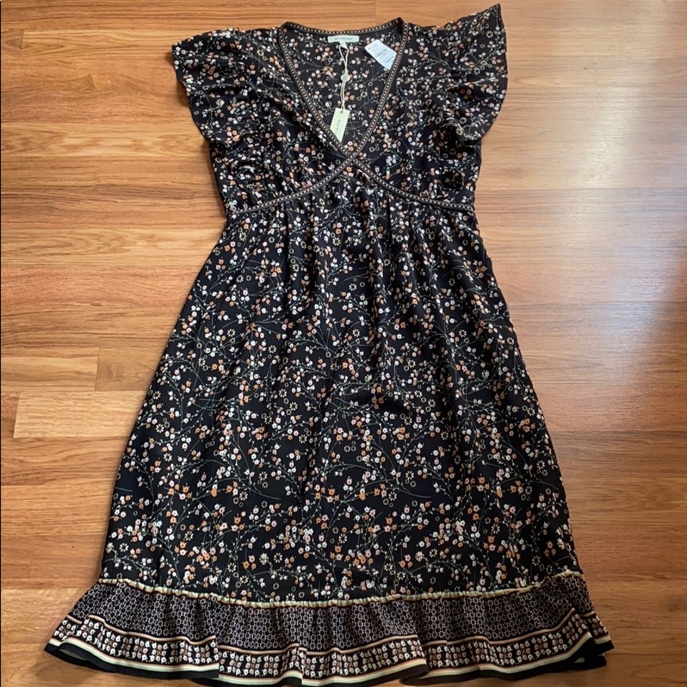 Max Studio, NWT Black and coral floral dress, M